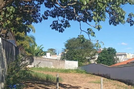 Lote no Condomínio Flamboyants, em Lavras-MG