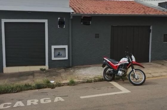 Casa com ponto comercial a venda em Lavras