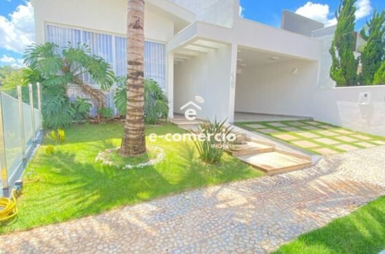 Casa em condomínio a venda, Lavras/MG