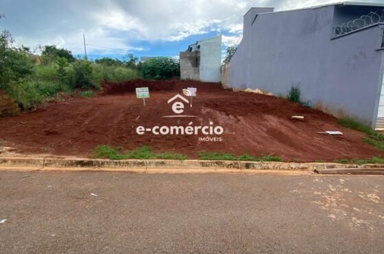 Lote a VENDA já com terraplenagem pronta!